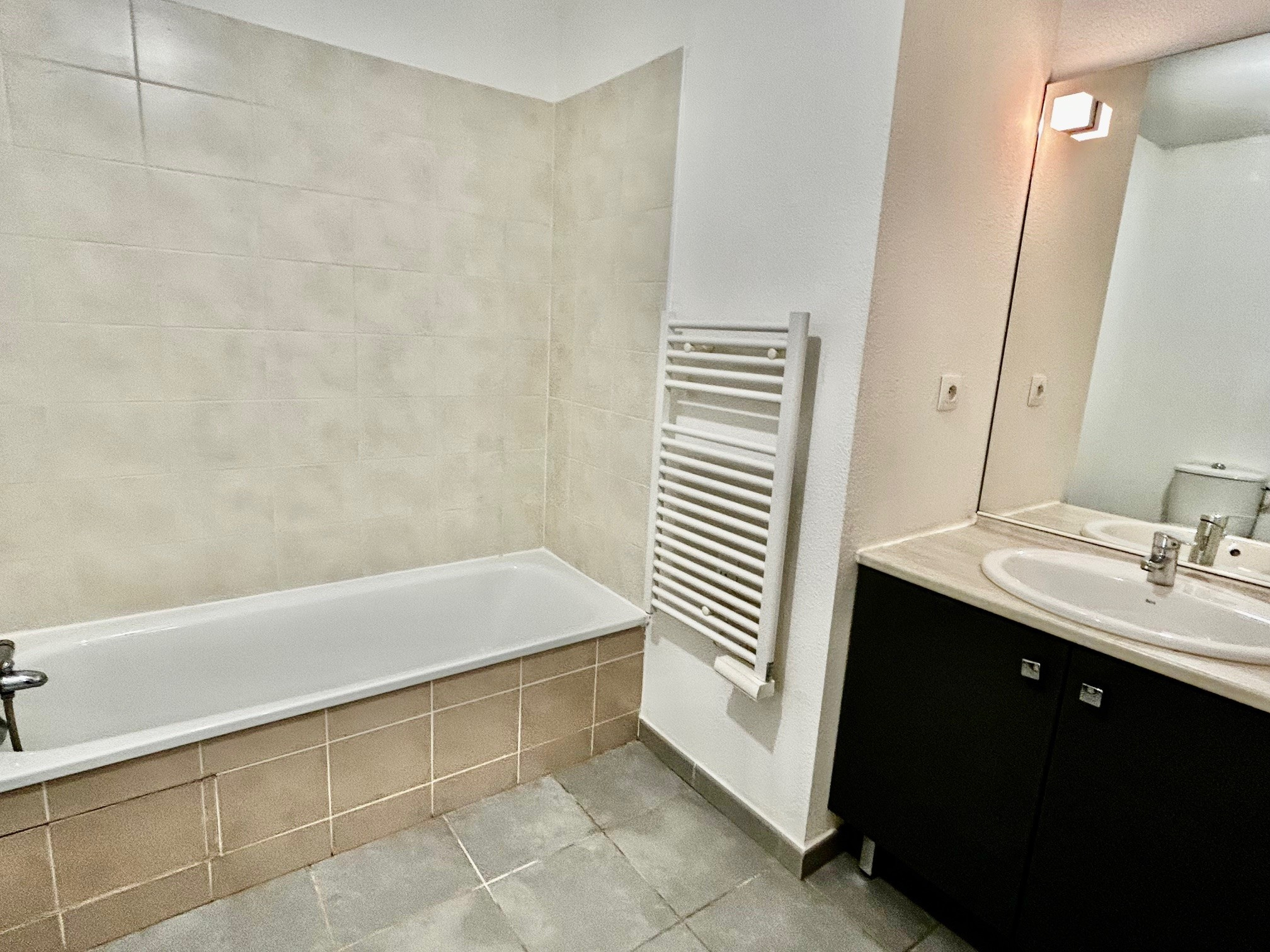 photo_daeebc5e8c3e48dea8690f7f927db194