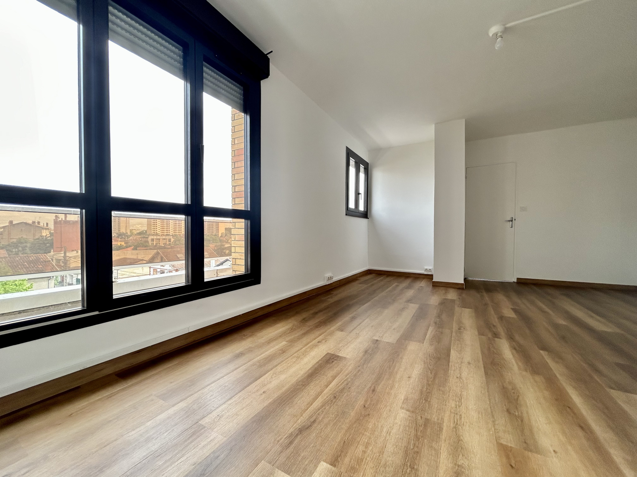 photo_b7e661a666647191f0a27860c9201f64